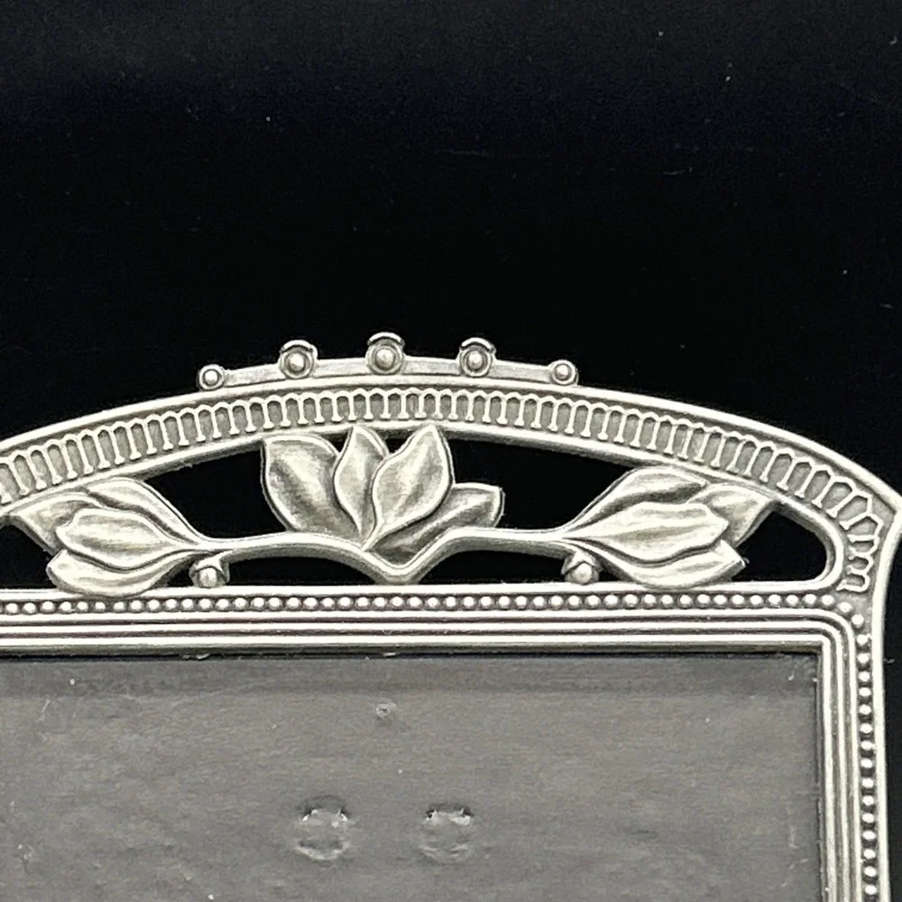 Vintage Westin Gallery Pewter Table-Top Victorian Floral Photo Frame for 5 X 7